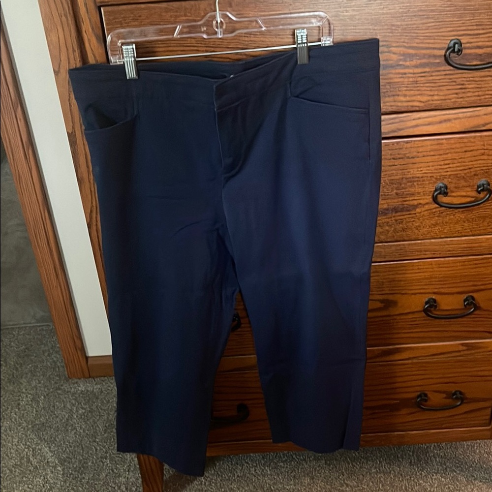 Chaps Navy Blue Cropped Pants